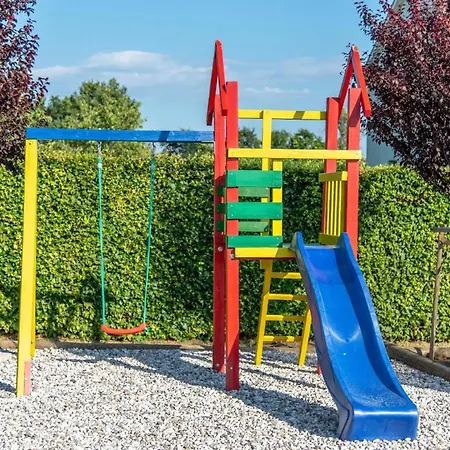 Latica Mit Viel Privatsphaere, Pool Und Aussicht Holiday home